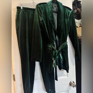 Elegant Green Velvet Set